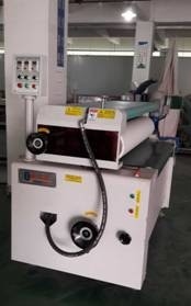 For Ar Glass Or Wooden Floor Or Stainless Sheet Surface Roller Coating Machine With 220V/50Hz Power And Speed 0-20m/Min