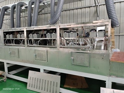 1-10T/h Capacity Microwave Vacuum Drying Equipment With 95% Water-Reducing Rate